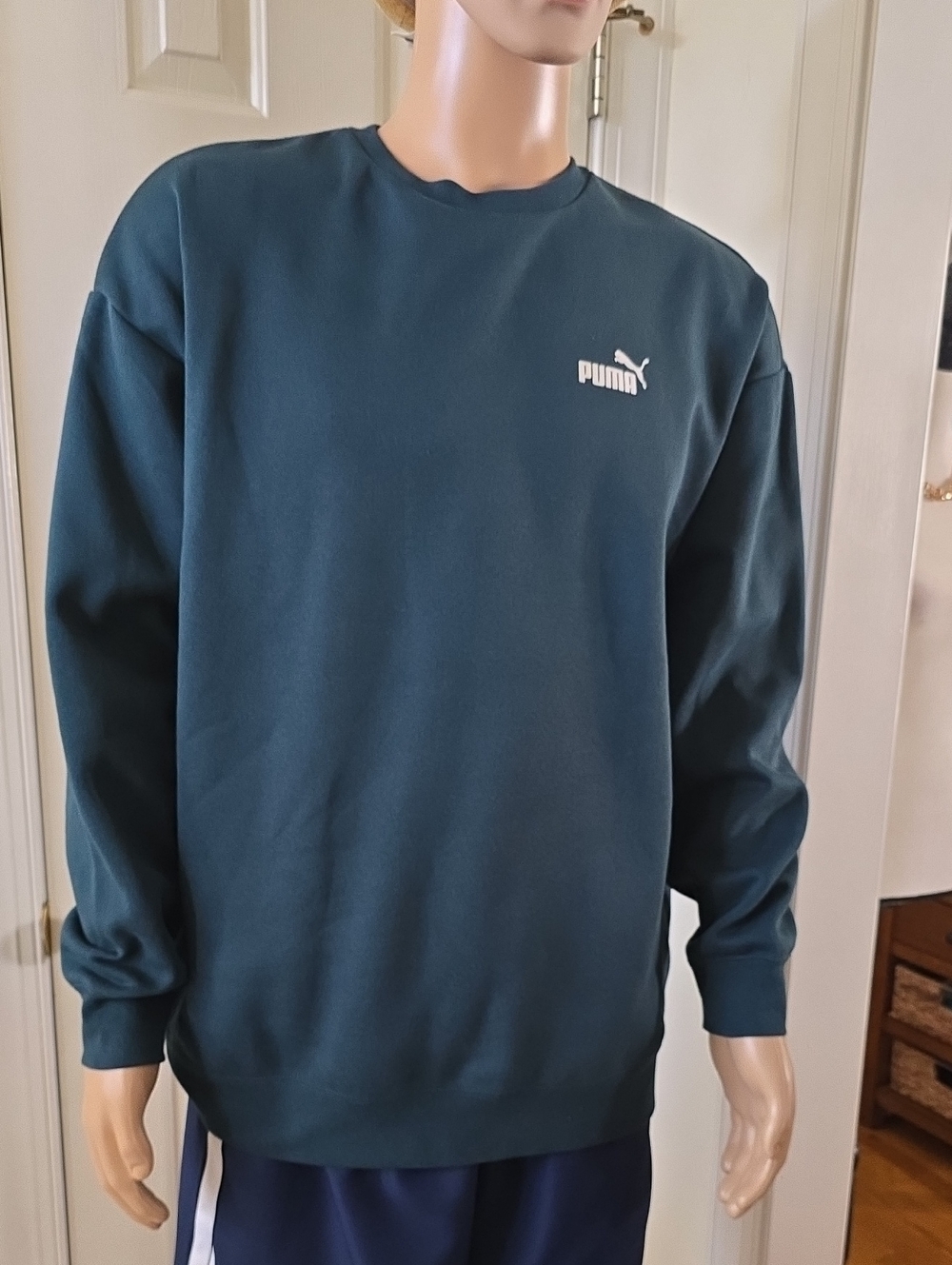 PUMA BRAND SIGNATURE MEN'S GREEN WITH SILVER LOGO PULLOVER SWEATSHIRT SIZE LARGE
